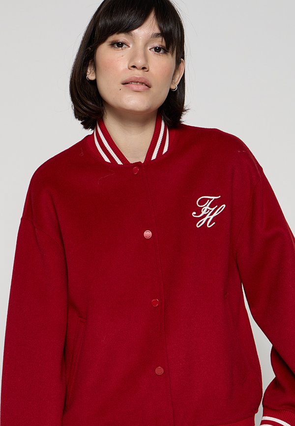 Tommy Hilfiger