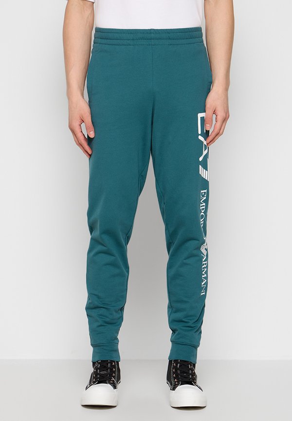 EA7 Emporio Armani