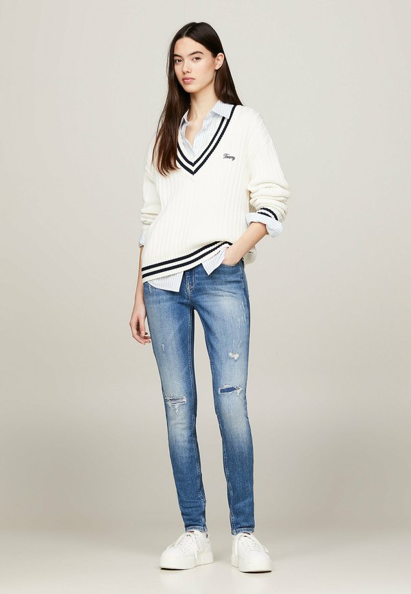 Tommy Jeans NORA MID RISE DISTRESSED