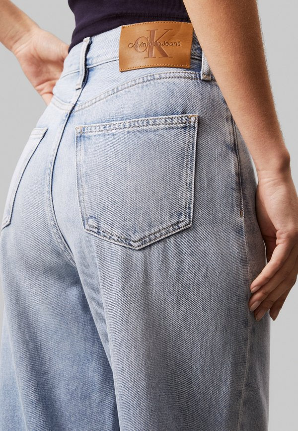 Calvin Klein Jeans RISE BARREL
