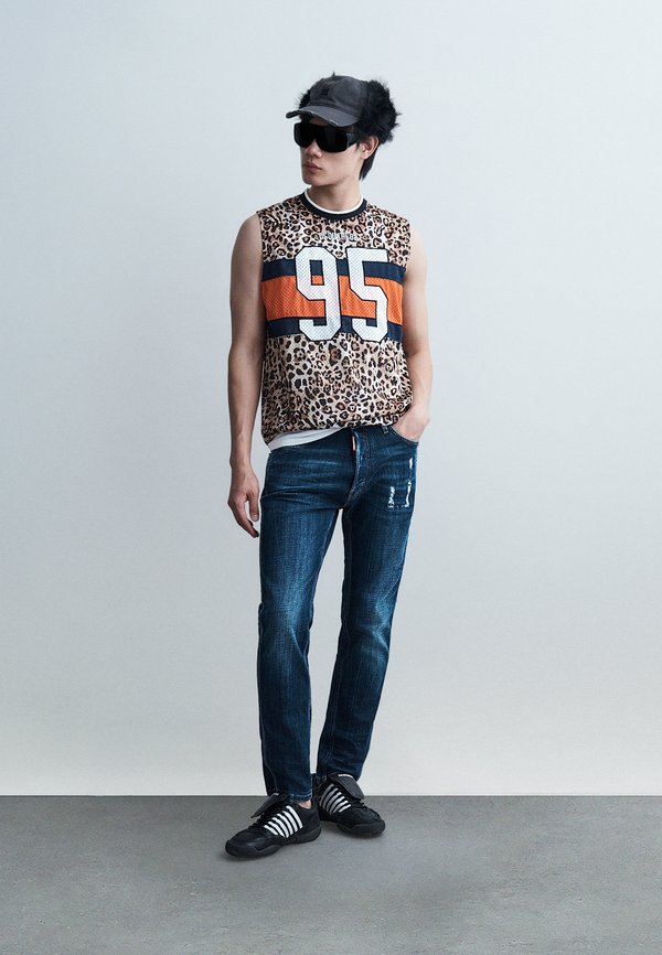Dsquared2 CIGARETTE FIT TEE