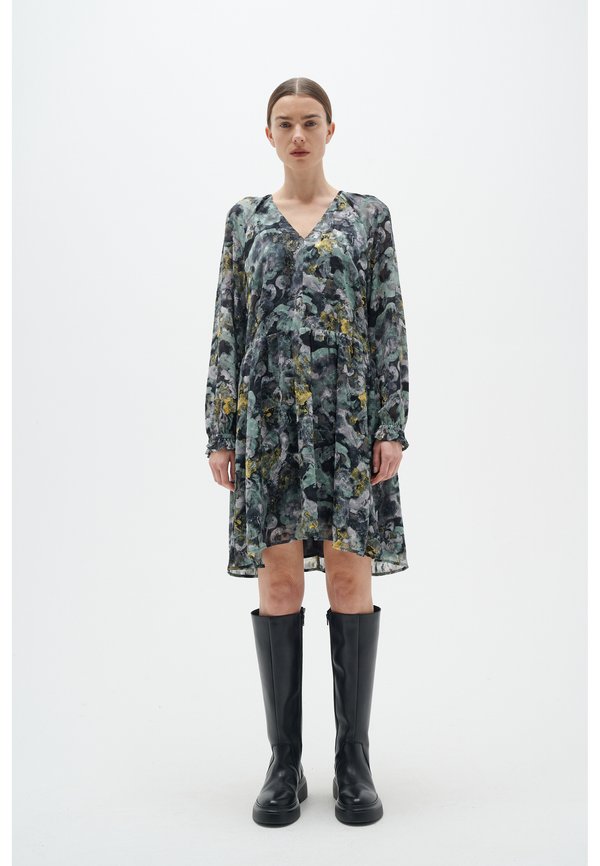 InWear  NISIRA