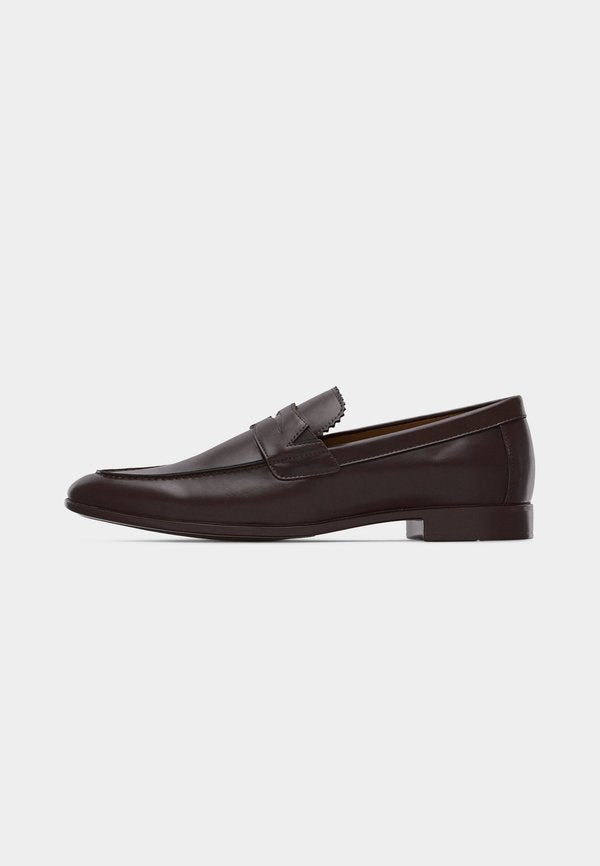 Pier One by Zalando