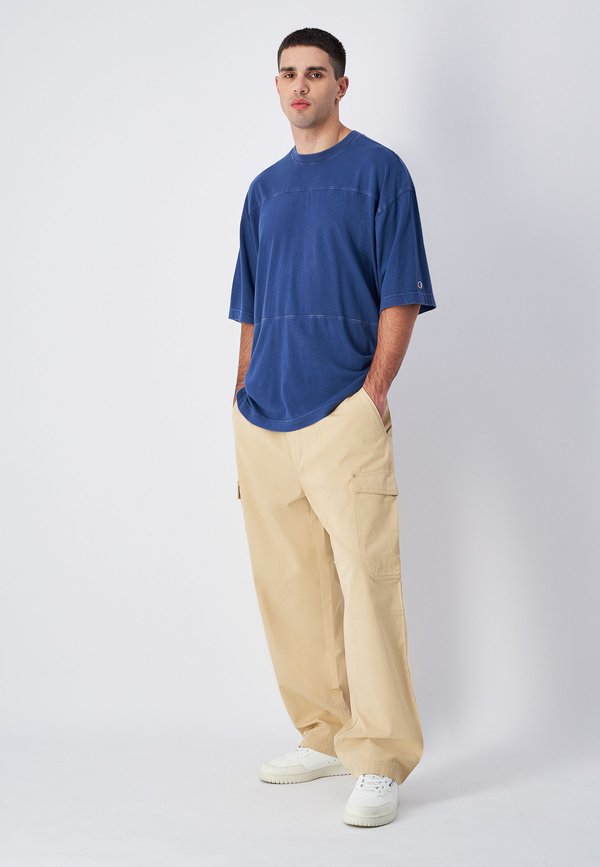 Champion  TEE
