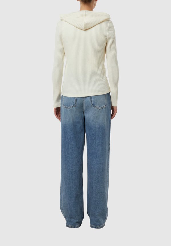 comma