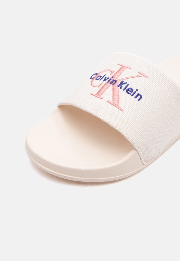 Calvin Klein ESS SLIDE