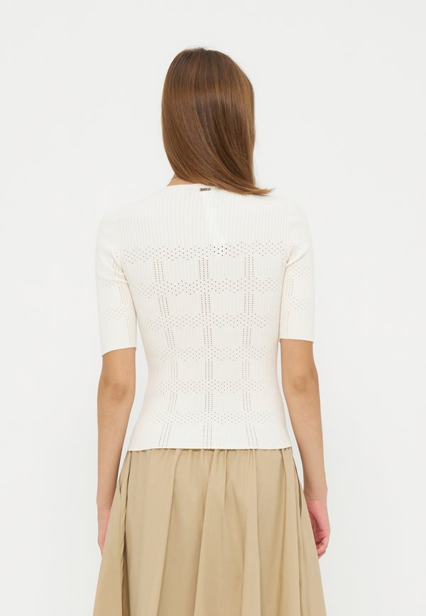 TWINSET