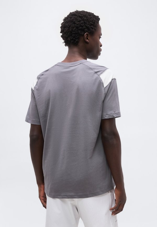 EA7 Emporio Armani TRAIN CORE TEE