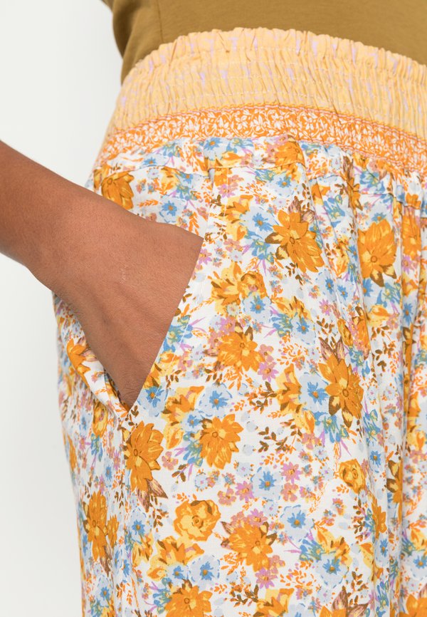 Cream OLINA PANT