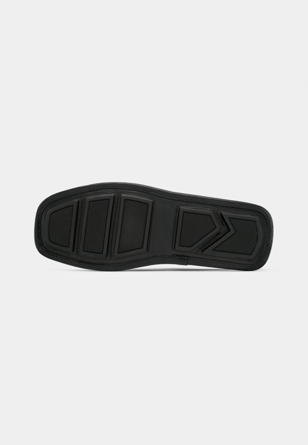 Calvin Klein SQUARE FLAT FISHERMAN