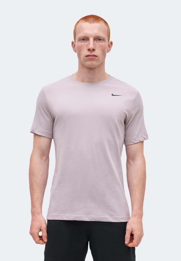 Nike Performance TEE CREW SOLID - Sports T-shirt - light violet ore/black