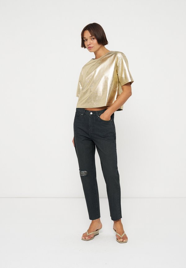 Armani Exchange