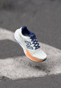 New Balance FRESH FOAM X MORE V6 - Road running shoes - reflection