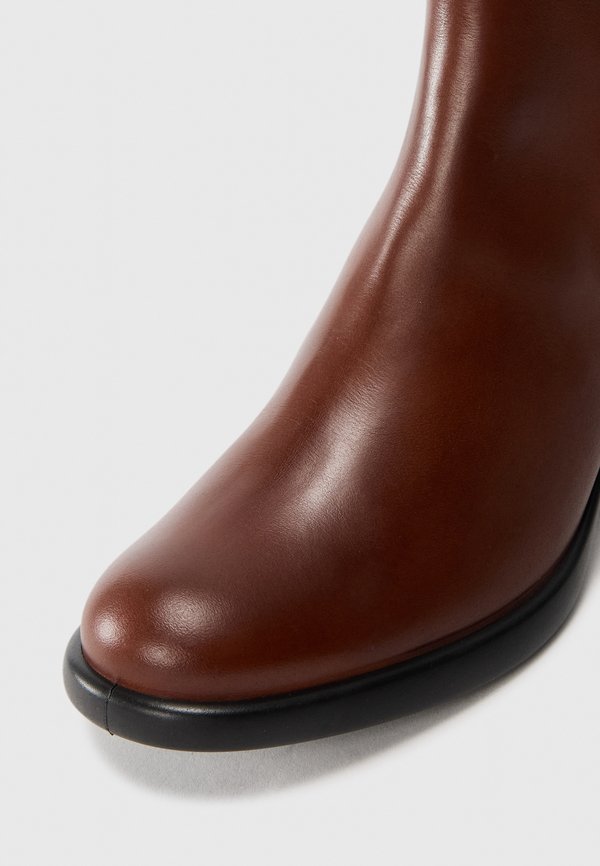 ECCO SCULPTED 35
