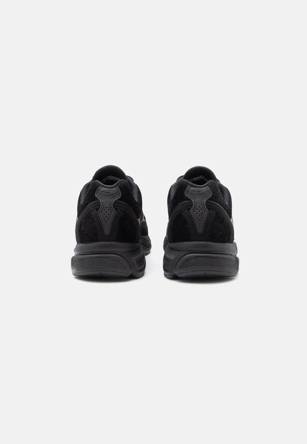Reebok LTD PLEASURES PREMIER TRINITY UNISEX
