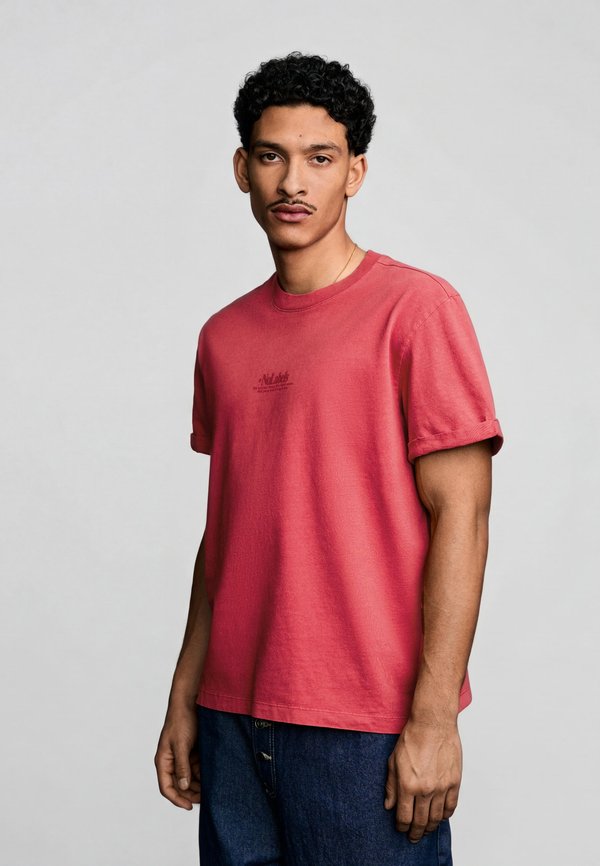 Bershka ROLL UP SHORT SLEEVE  - Print T-shirt - light red