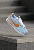 Nike Sportswear CORTEZ - Trainers - hydrogen blue/hot curry/white