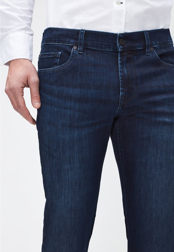 7 for all mankind