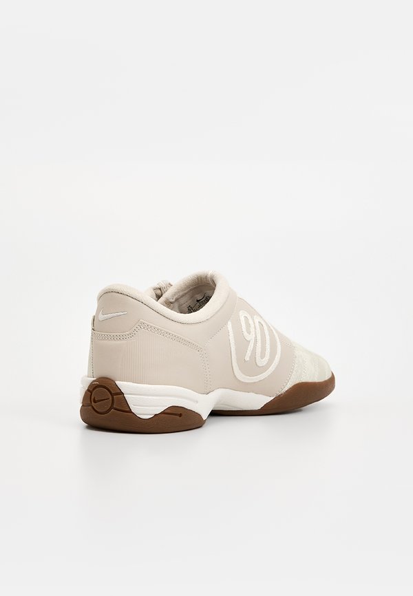 Nike Sportswear T90