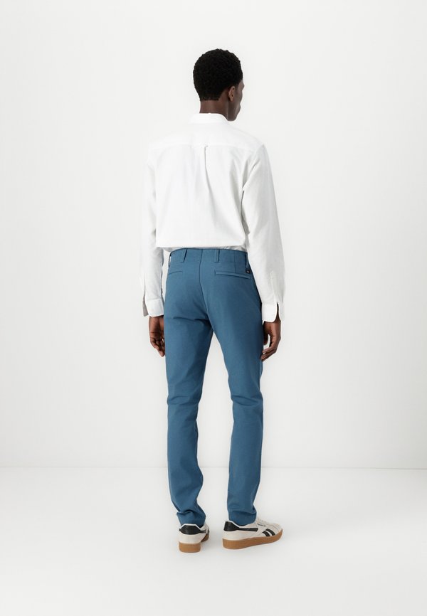 DOCKERS ALPHA