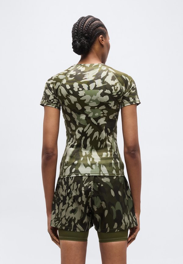 Champion TRAINING TEE COMBAT