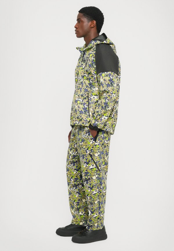 EA7 Emporio Armani TRAIN VISIBILITY PANTS GRAPHIC
