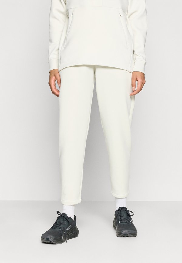 HOKA ESSENTIAL RECOVERY PANT