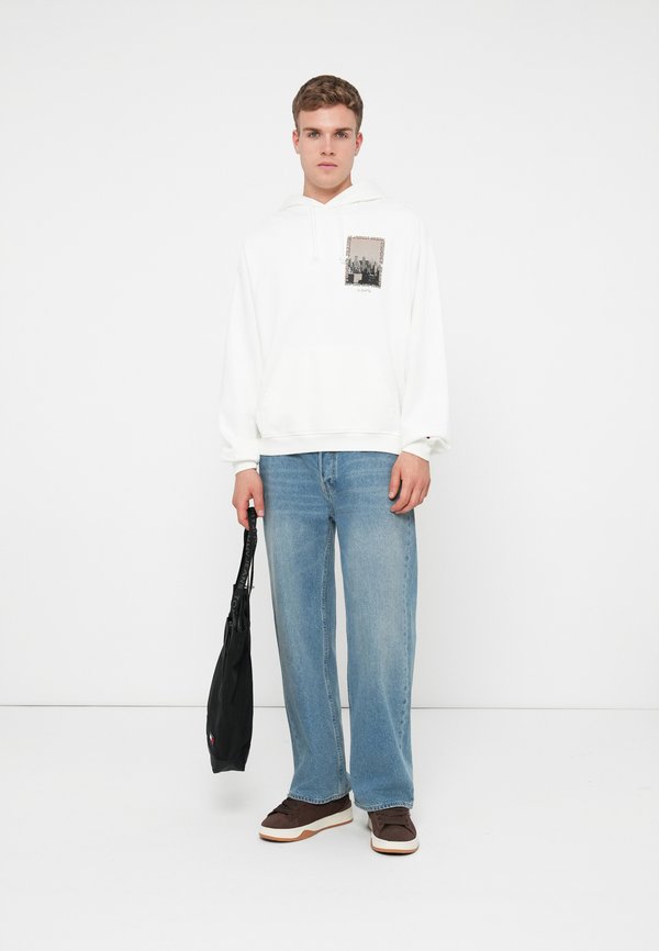 Tommy Jeans PHOTO CITY HOOD