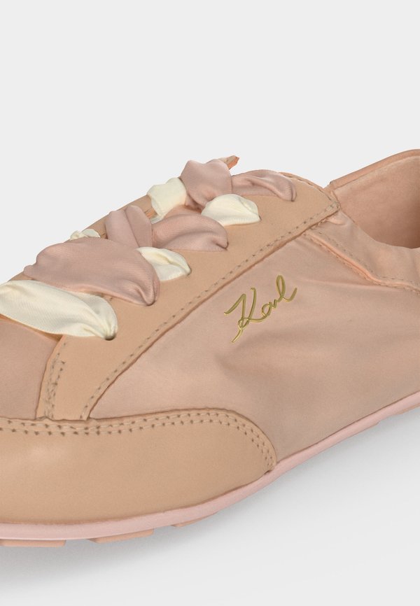 KARL LAGERFELD ARIELLA FLEXI RUNNER