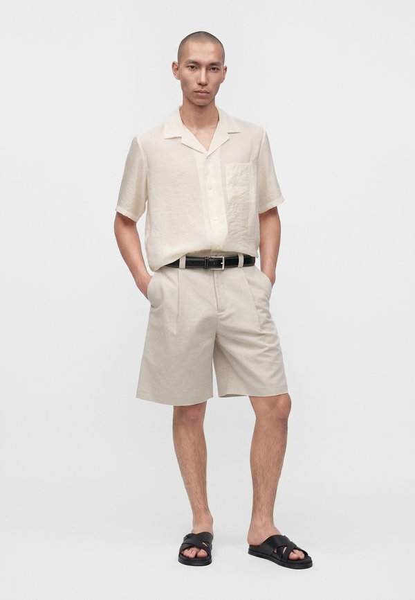 Maison Kitsuné PLEATED