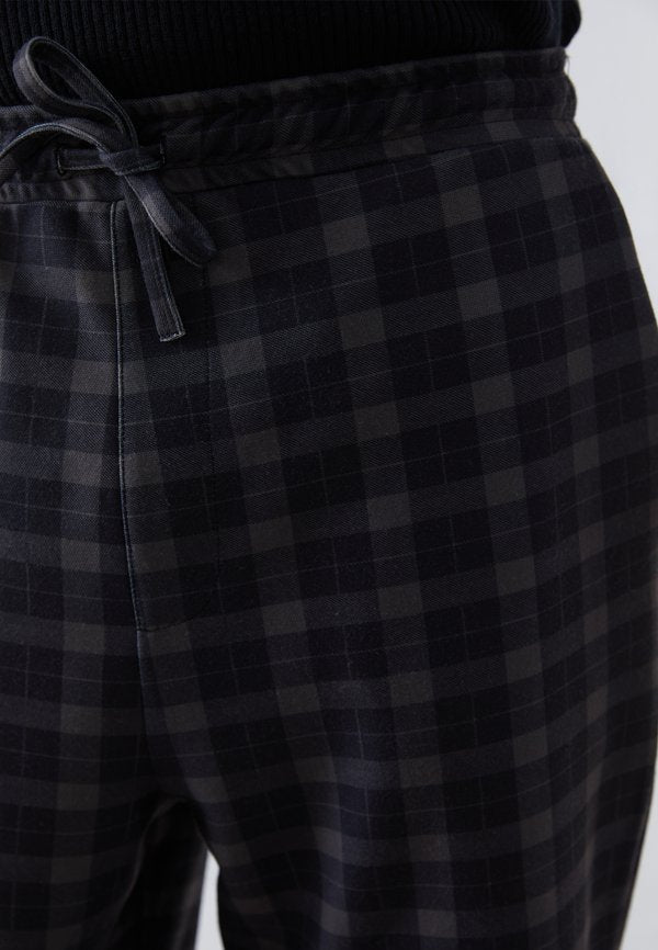 Pier One by Zalando