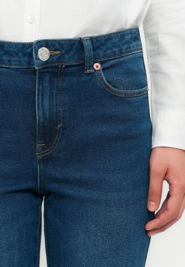 Vero Moda Slim fit VMAMARA Mid rise Straight