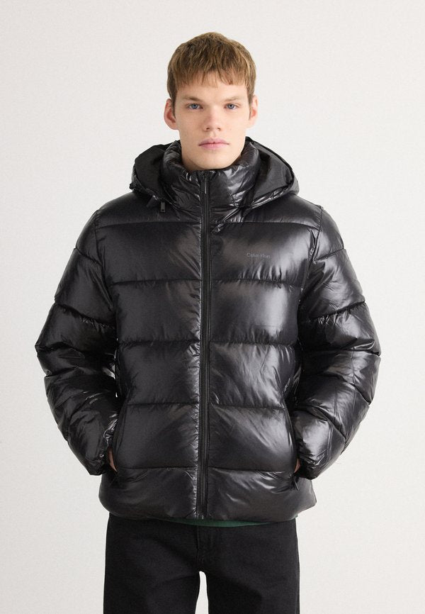 Calvin Klein GLOSSY CHANNELED PUFFER