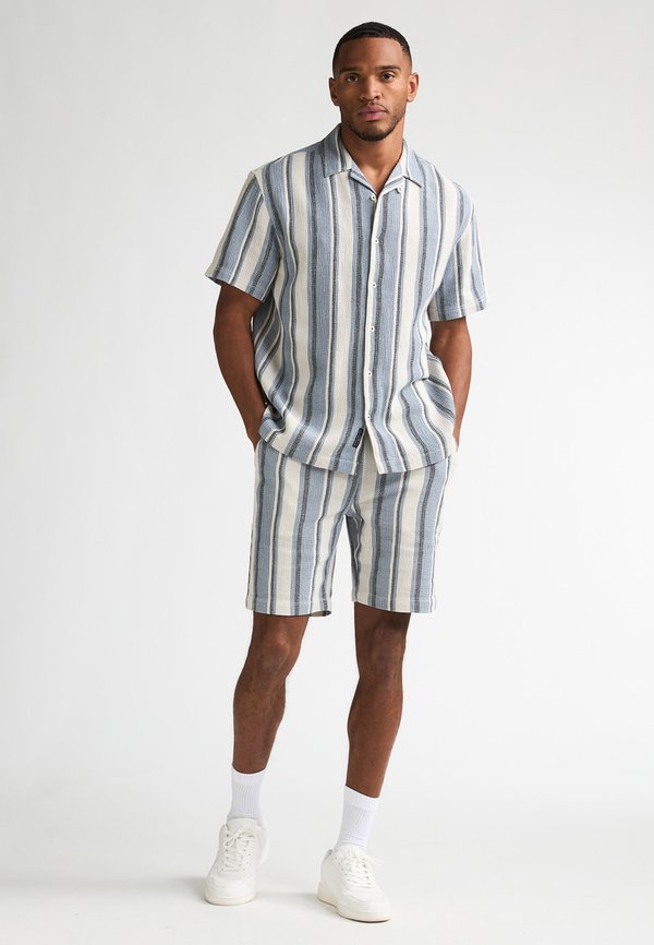 Petrol Industries MEN SHIRT SHORT SLEEVE AOP