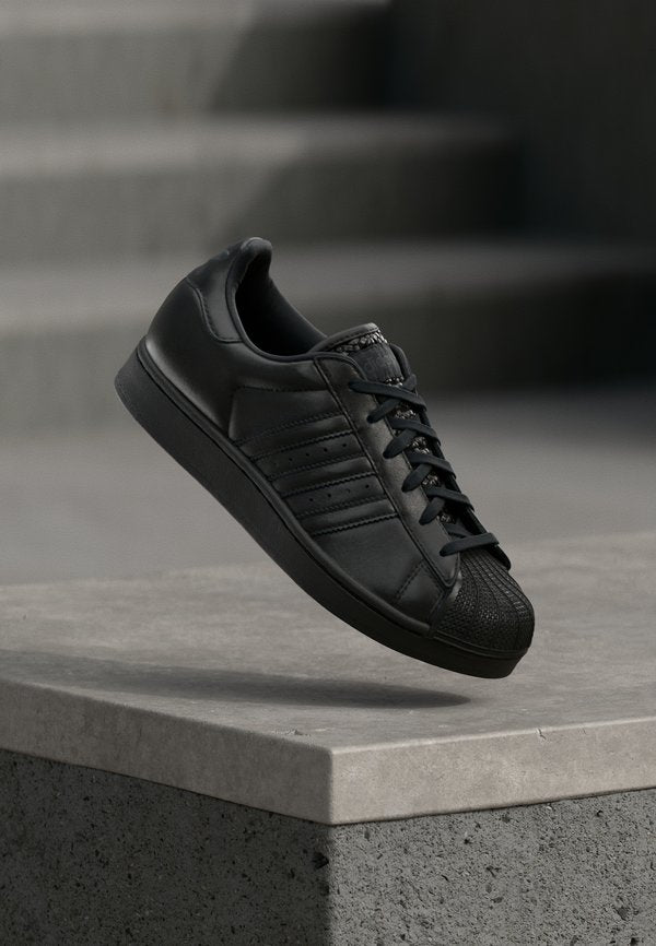 adidas Originals SUPERSTAR II - Trainers - core black/carbon