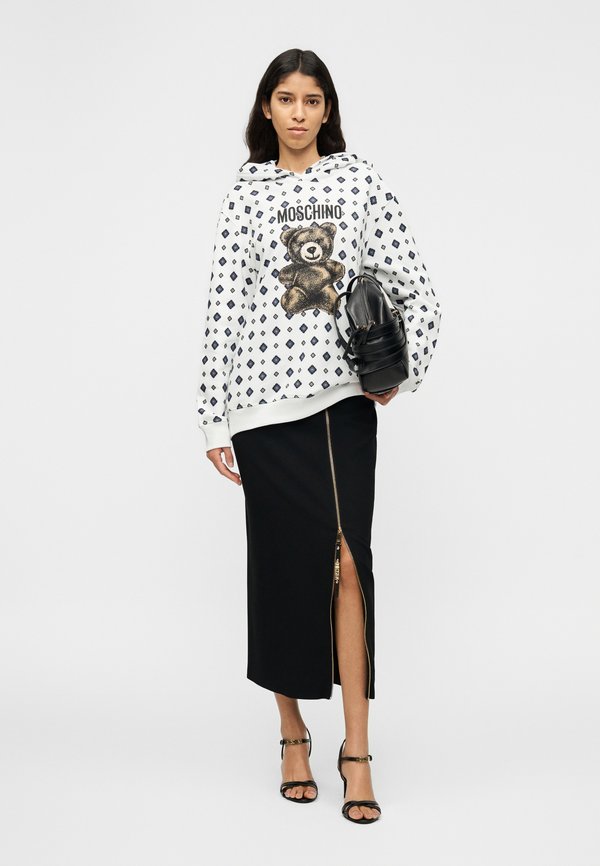 MOSCHINO