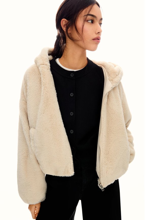 Bershka HOODED - Winter jacket - sand