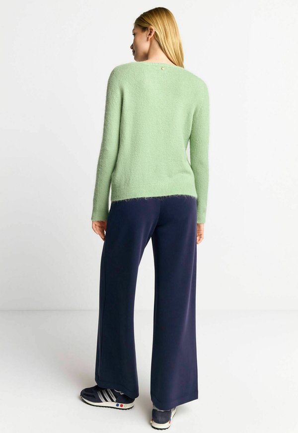 Rich & Royal  MIT COZY CREW NECK