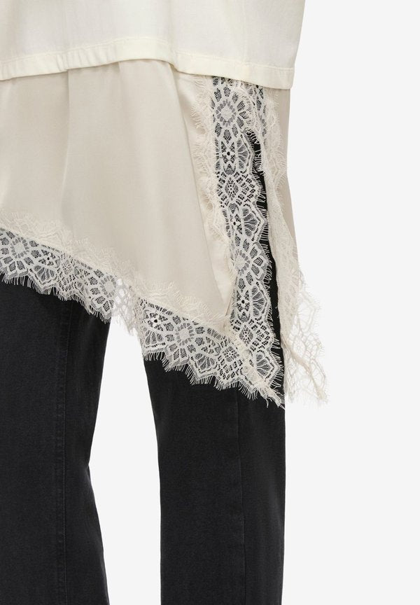 Noisy May NMFILLA S/S OVERSIZE SATIN LACE T-SHIRT