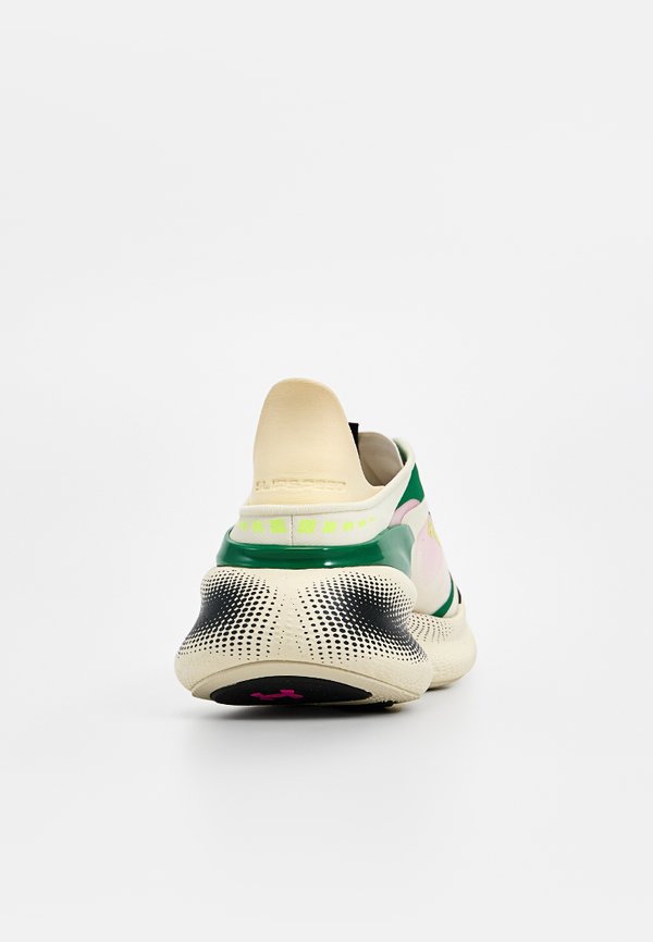 Under Armour ECHO
