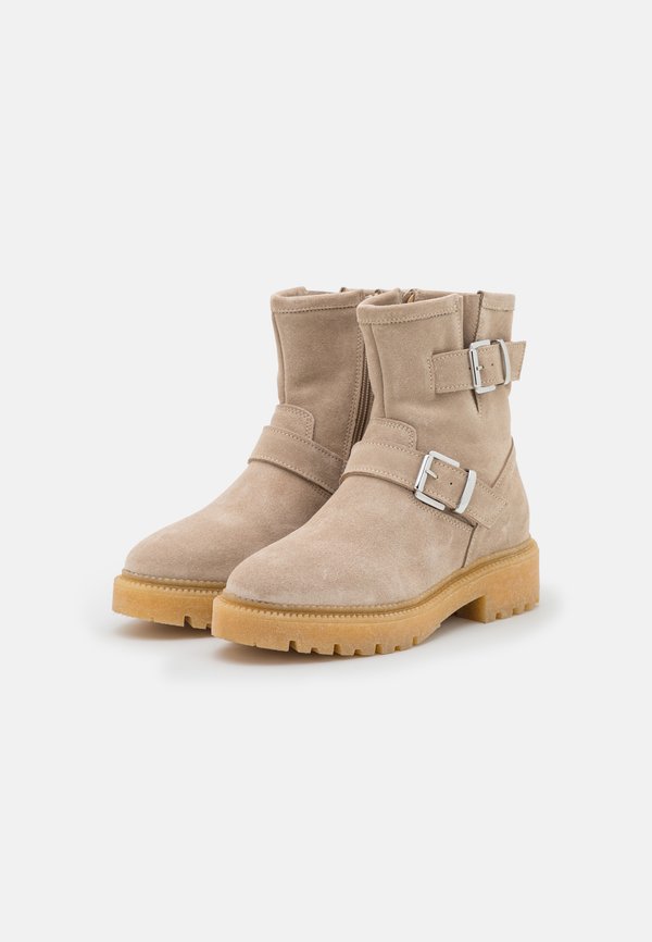 Pier One by Zalando LEATHER