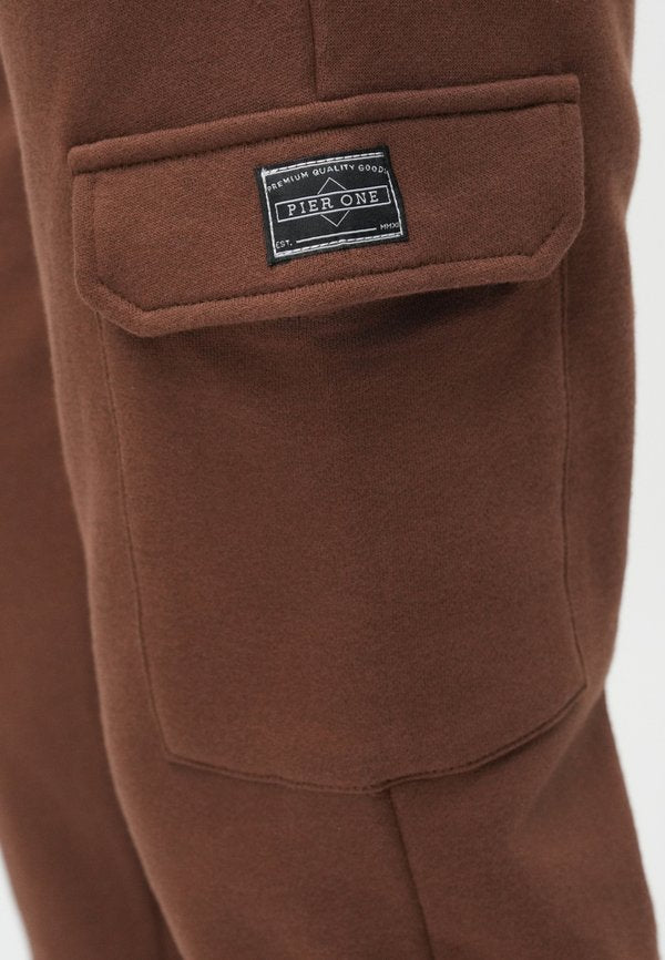 Pier One by Zalando