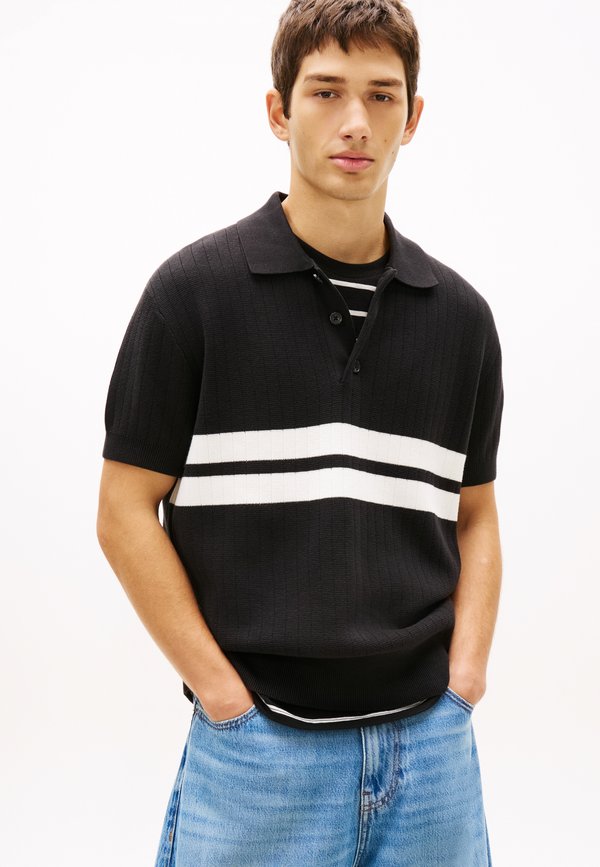 Tommy Jeans TOMMY BADGE REGULAR FIT KNIT POLO SHIRT