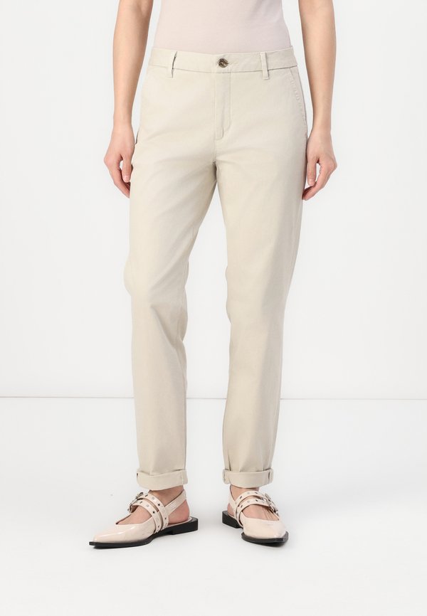 DOCKERS WEEKEND CHINO SLIM ANKLE