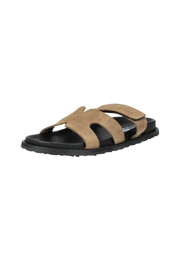 Steve Madden MANU