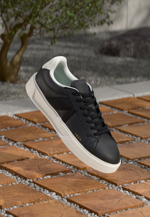 ARKK Copenhagen ESSENCE UNISEX