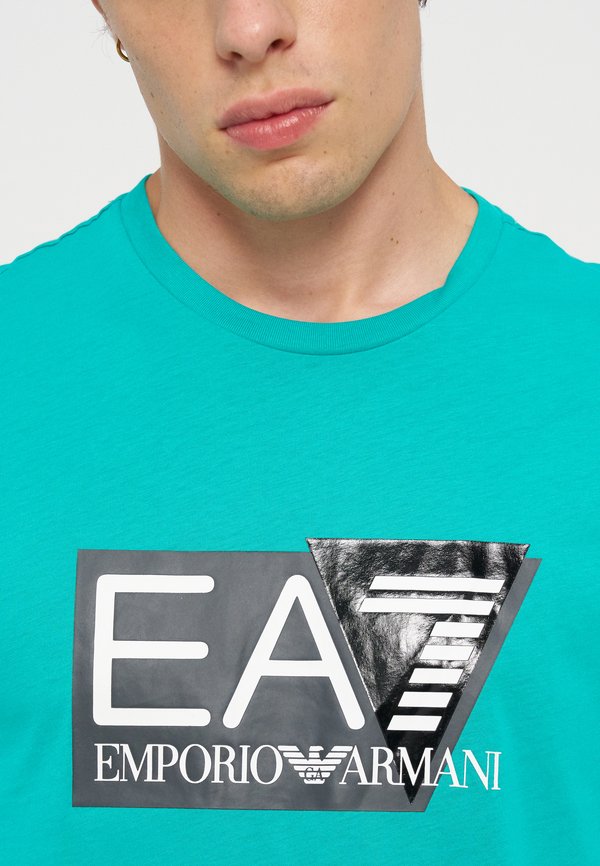 EA7 Emporio Armani