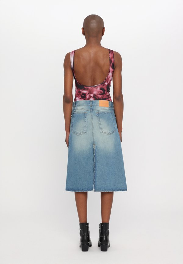 Ioannes KNOT BODY