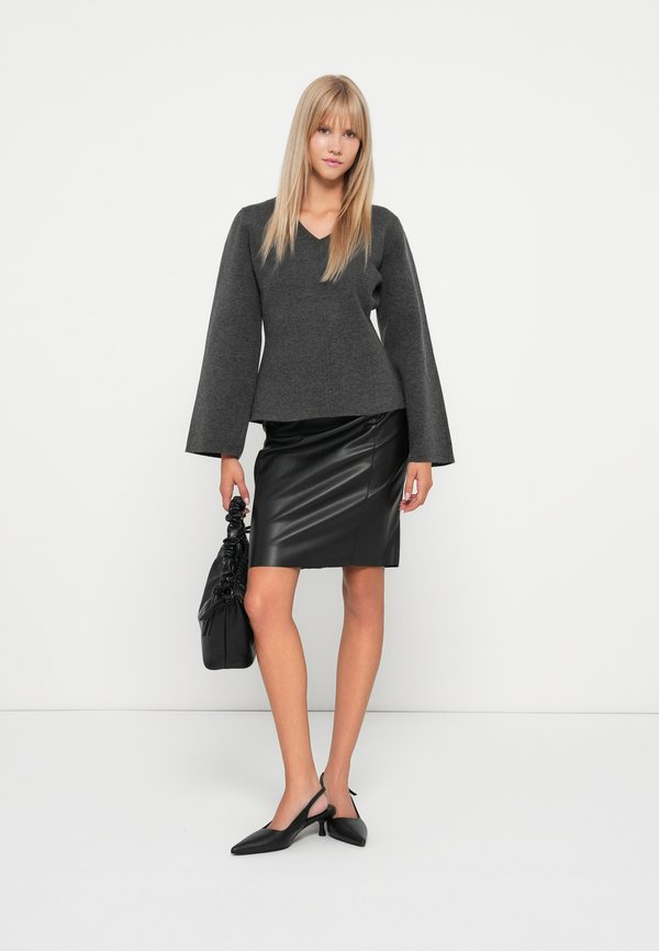 ONLY ONLSERENA V NECK