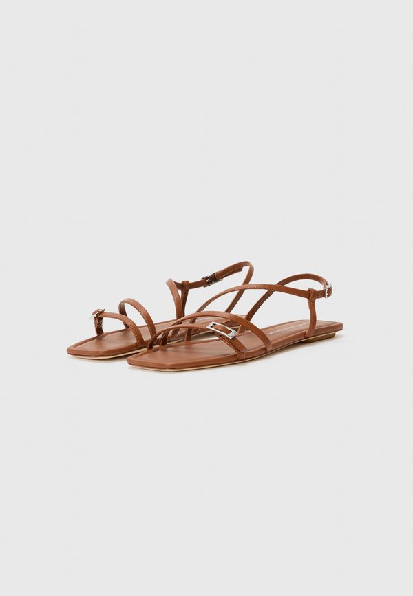 Stuart Weitzman GEORGIE
